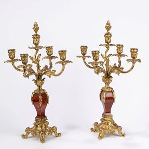 Due candelabri in bronzo. Francia, secolo XIX