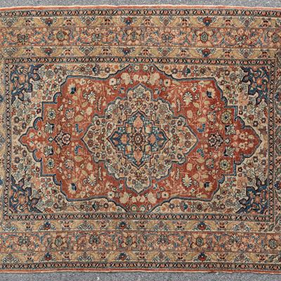 Tappeto persiano, inizio XX secolo, cm 163 x 124