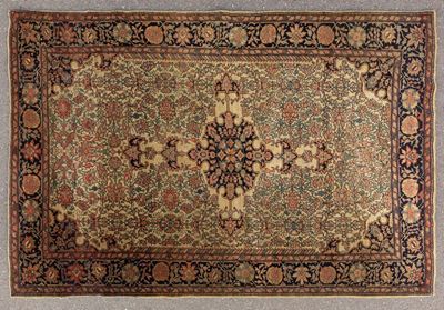Tappeto Persiano Saroukh della Prima Metà del XX Secolo