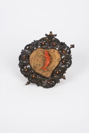 ☼ Silver and coral filigree frame. Sicily, XVIII/XIX century