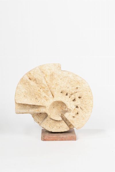 Senza titolo, pietra, cm 45 x 45 x 16,5