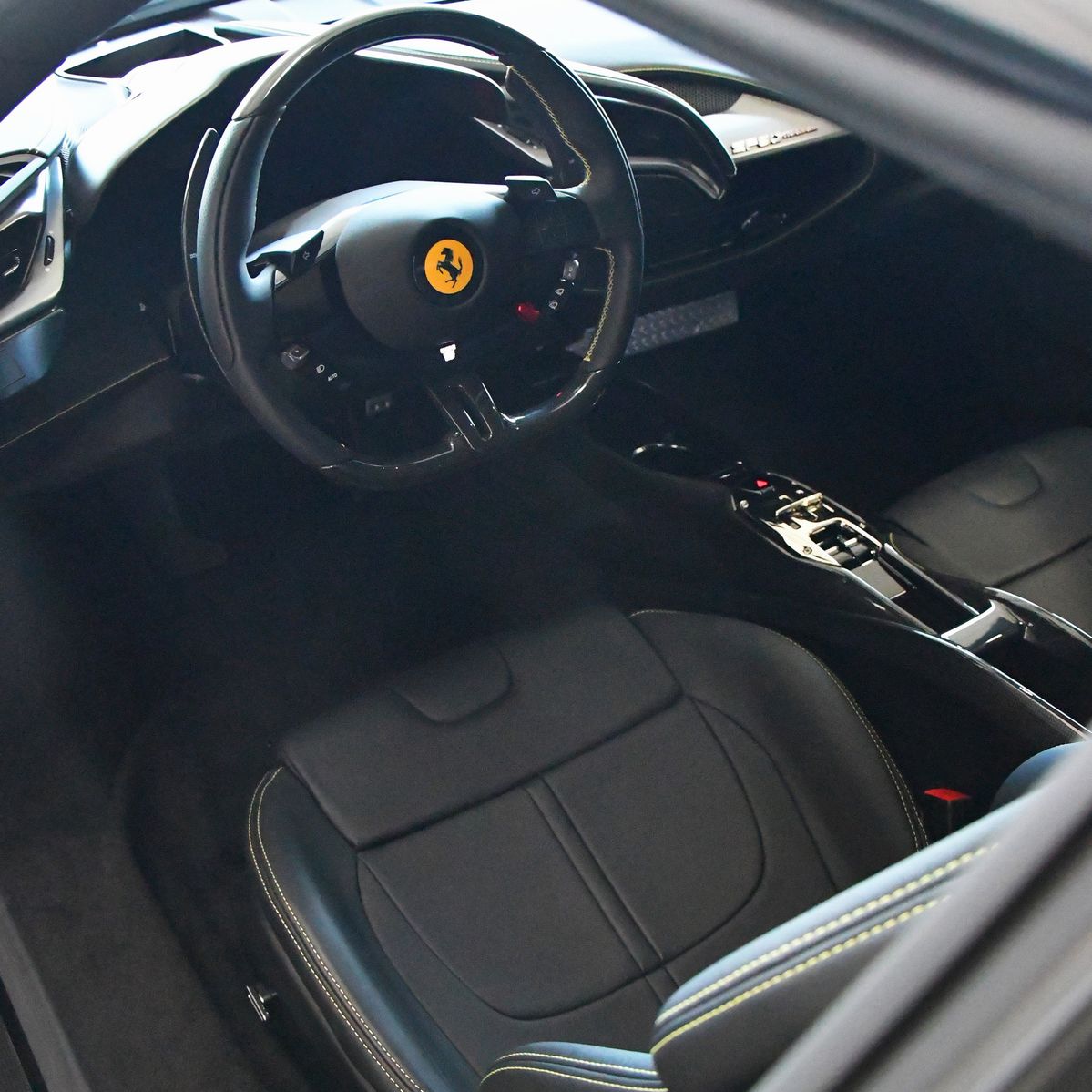 SF90 Stradale Assetto Fiorano (Ferrari)