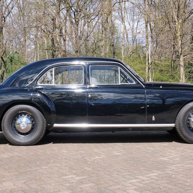 6C 2500 Sport (Pinin Farina)