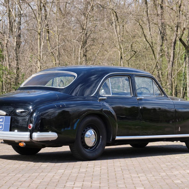 6C 2500 Sport (Pinin Farina)