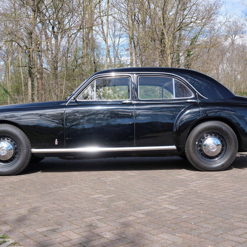 6C 2500 Sport (Pinin Farina)