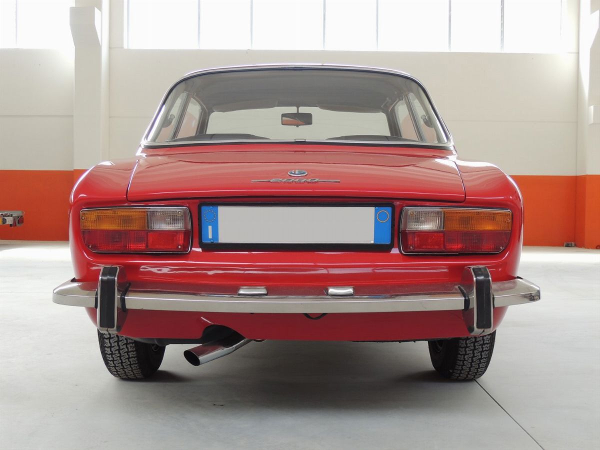 Alfa Romeo 2000 GT Veloce (Bertone)