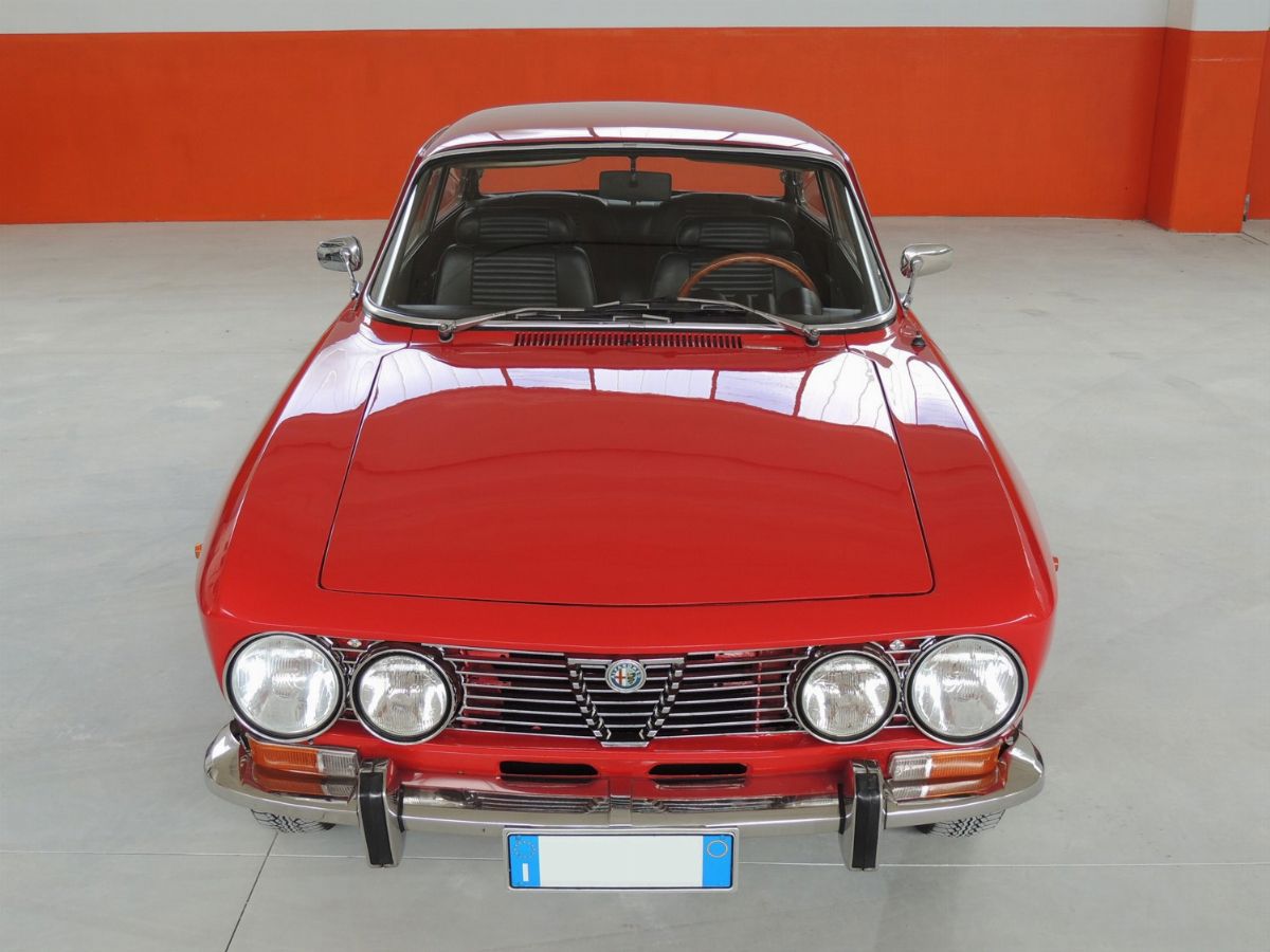 Alfa Romeo 2000 GT Veloce (Bertone)