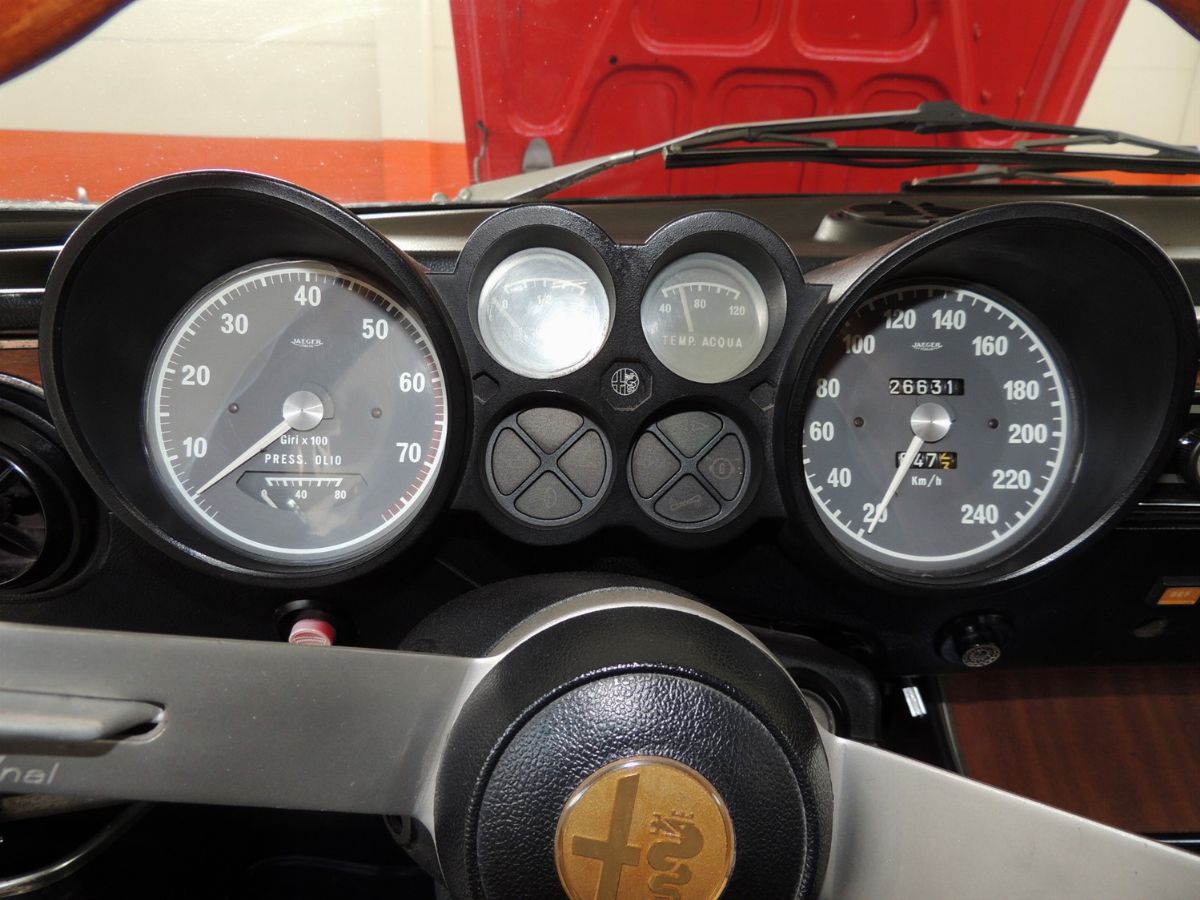 Alfa Romeo 2000 GT Veloce (Bertone)