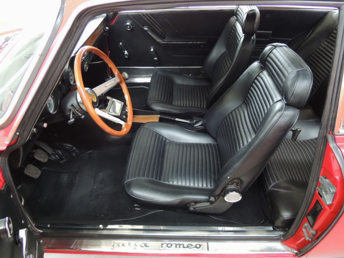 Alfa Romeo 2000 GT Veloce (Bertone)