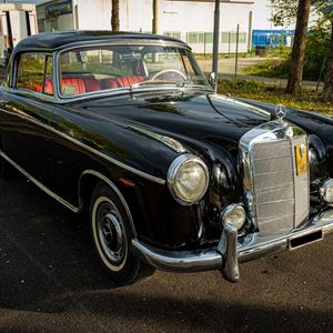 220 SE Coupé (Mercedes-Benz)