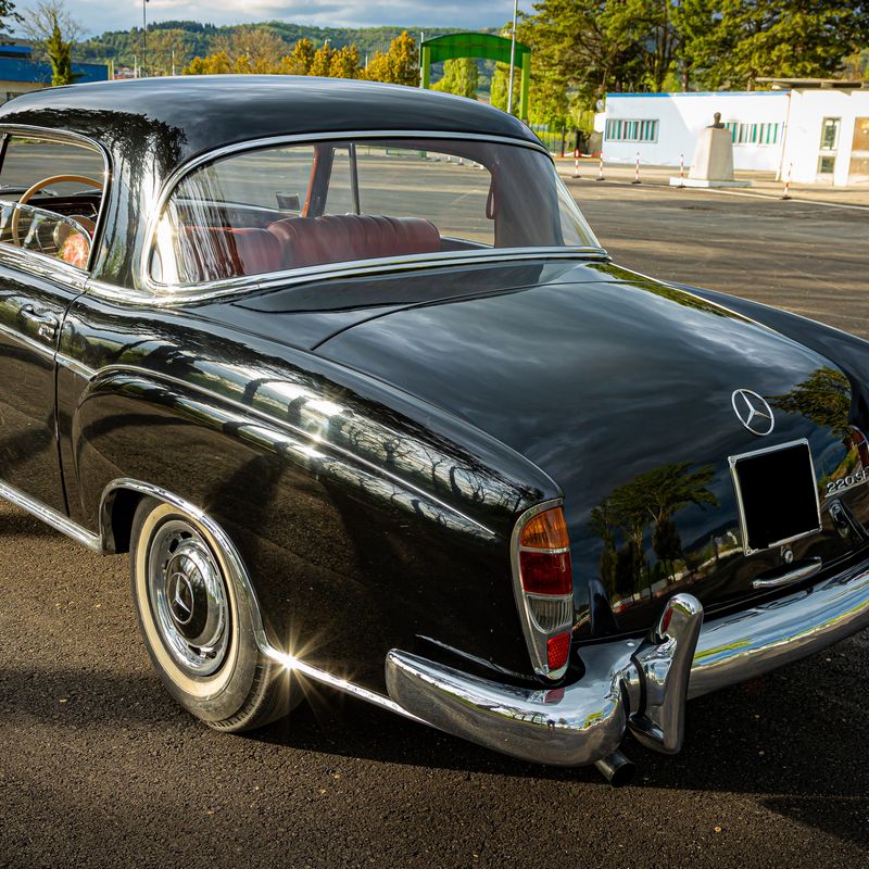 220 SE Coupé (Mercedes-Benz)