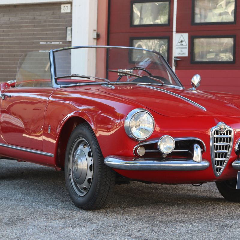 Alfa Romeo Giulietta Spider Veloce Pinin Farina Automobili