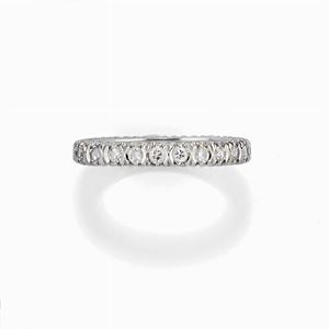 A 18K white gold and diamond ring