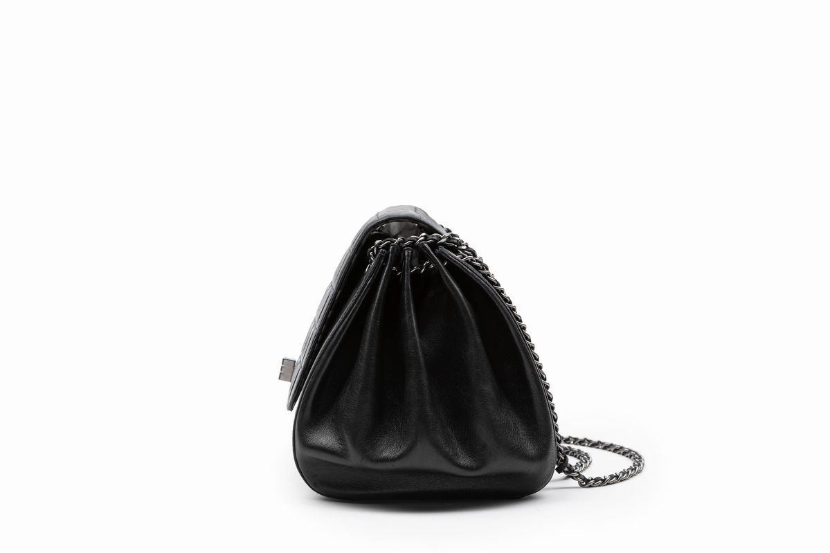 Chanel - Borsa in nappa nera con tracolla a catena, 2000