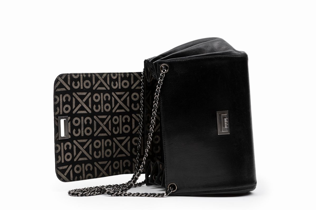 Chanel - Borsa in nappa nera con tracolla a catena, 2000