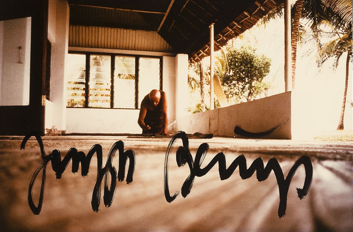 Joseph Beuys - Sandzeichnungen - 7 fotografie e 11 stampe, 1975