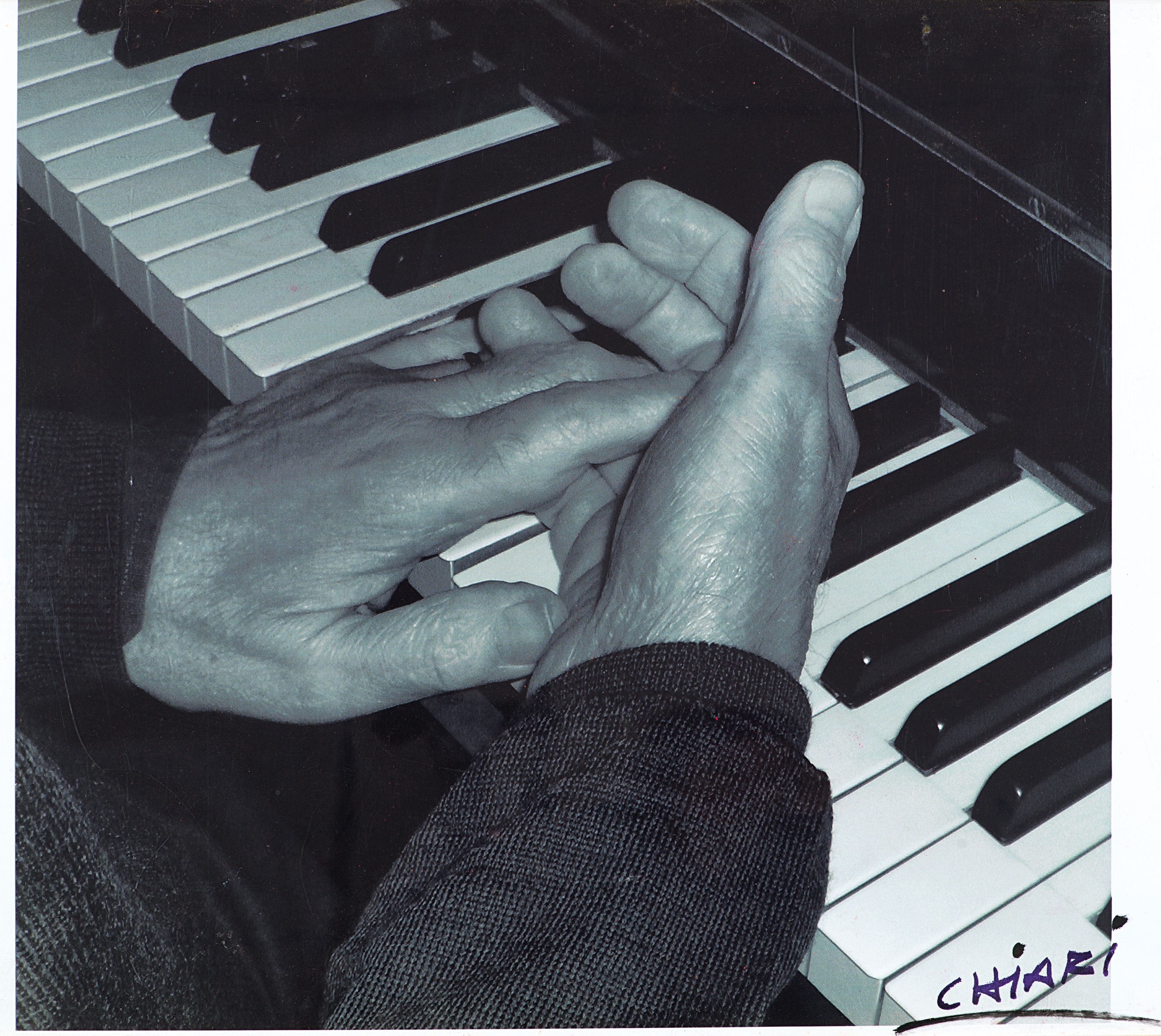Giuseppe Chiari - Gesti sul Piano
