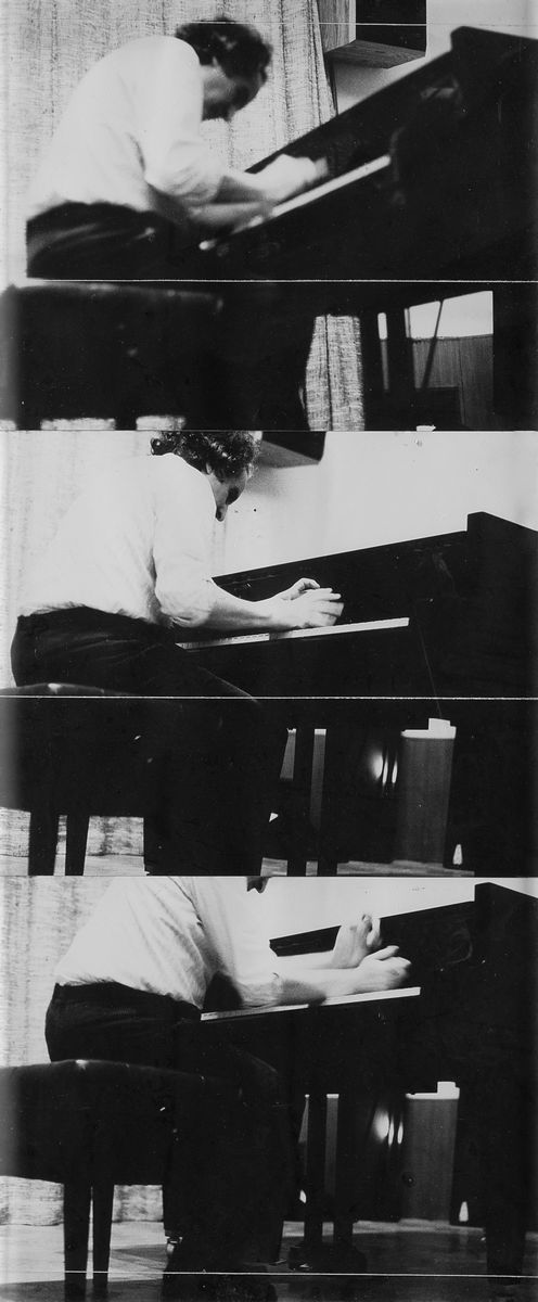 Giuseppe Chiari - Senza titolo (1979), 3 fotografie