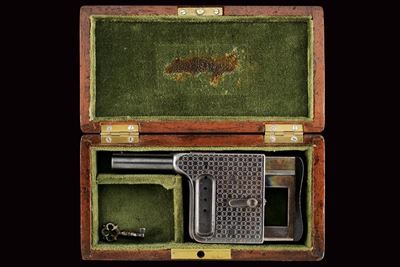 Gaulois, Pistola da palmo St. Etienne, 8 mm