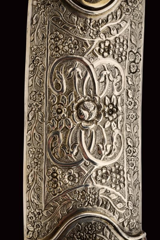 Pala con fornimenti in argento e decorazioni a pietre, tecnica Impero Ottomano, XIX Secolo