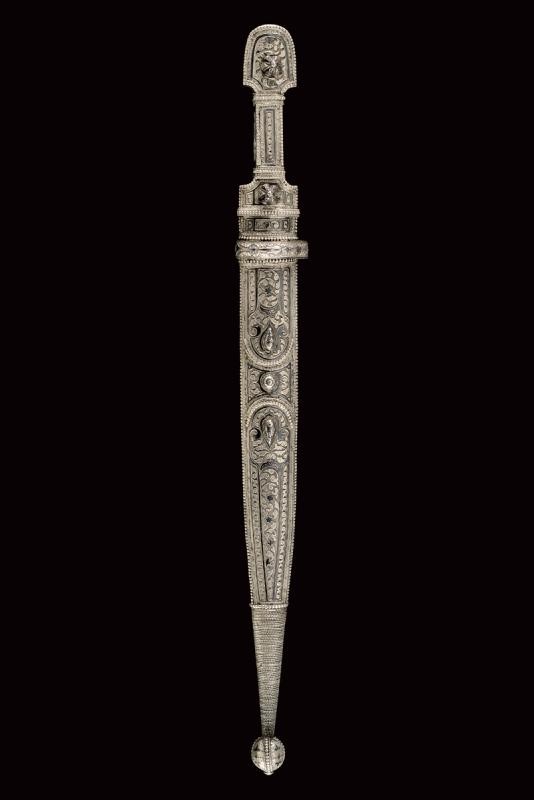 Kindjal caucasico con fornimenti in argento, circa 1900