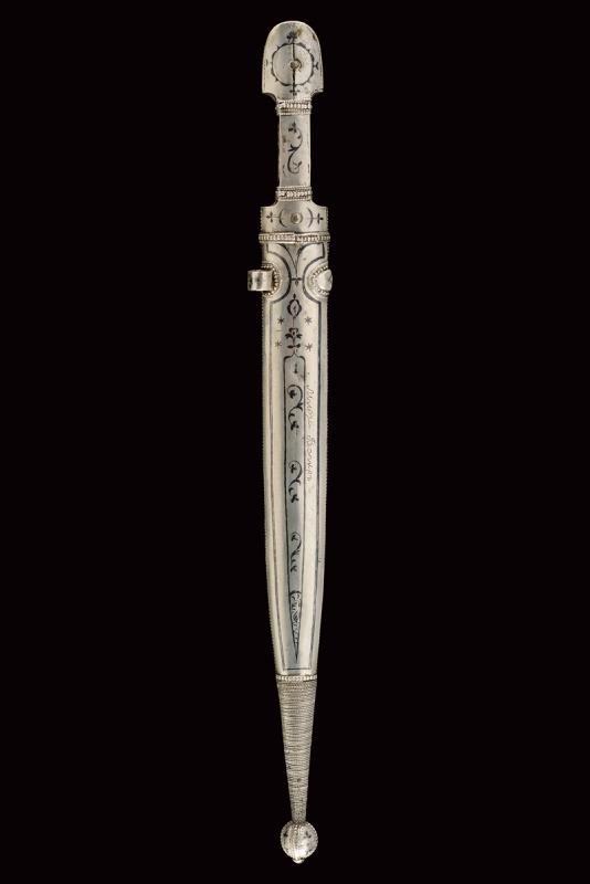 Kindjal caucasico con fornimenti in argento, circa 1900