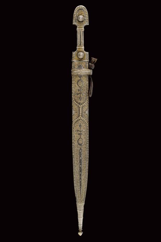 Bel kindjal, lama dritta a due fili con fornimenti in argento, Caucaso, circa 1900