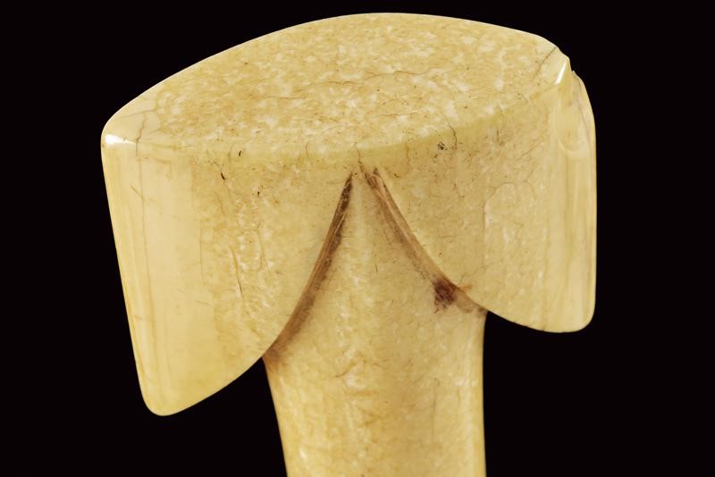 Jambiya curda, lama curva in damasco con impugnatura in dente di tricheco, XIX secolo