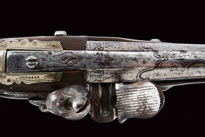 Pistola a pietra focaia con fornimenti in acciaio e argento, Turchia, Prima metà del XIX Secolo
