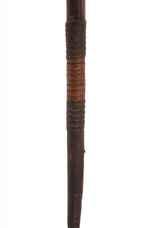 Lancia rituale, legno, ferro e bronzo, XIX secolo