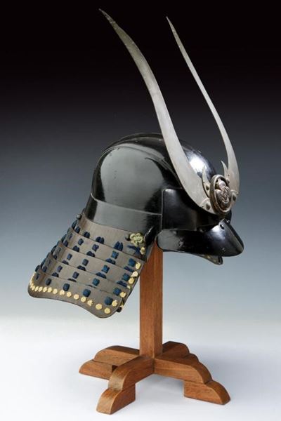 Kabuto giapponese a cinque lame con Kuwagata originale, Periodo Edo