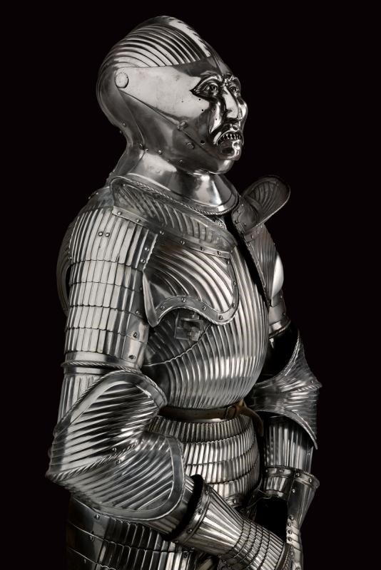 Armatura da cavallo in stile massimiliano, Europa, circa 1520
