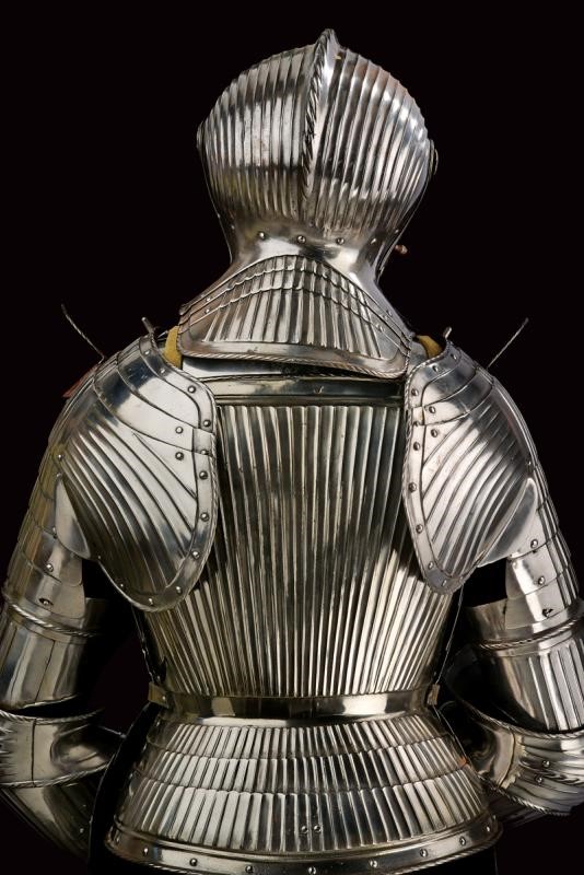 Armatura da cavallo in stile massimiliano, Europa, circa 1520