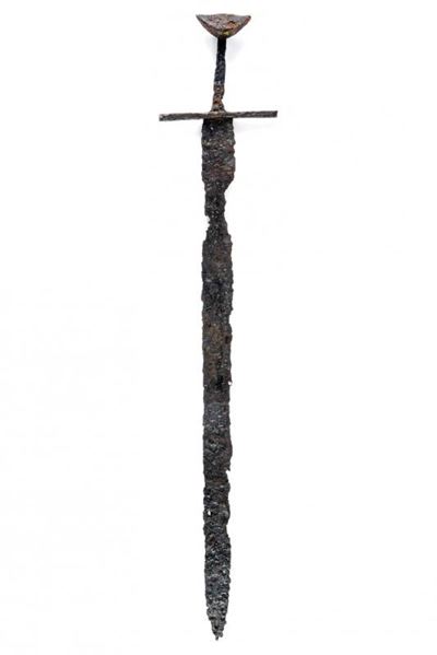 Spada medievale, Germania, circa 1200, lama dritta