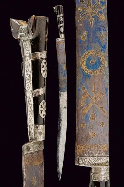 Cangiarro, Lama da taglio con incisioni simboliche e decorazioni metalliche, Napoli, Prima metà d...