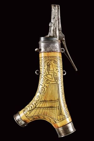  - A fine powder flask