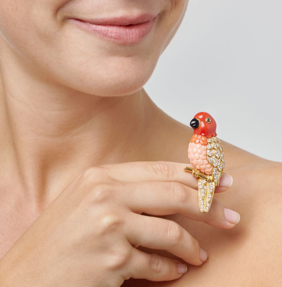 Van Cleef & Arpels - Spilla pappagallo, oro giallo 18k con diamanti e pietre varie