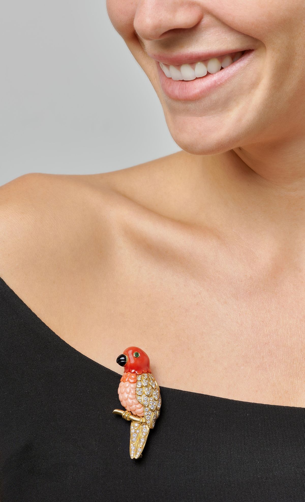 Van Cleef & Arpels - Spilla pappagallo, oro giallo 18k con diamanti e pietre varie