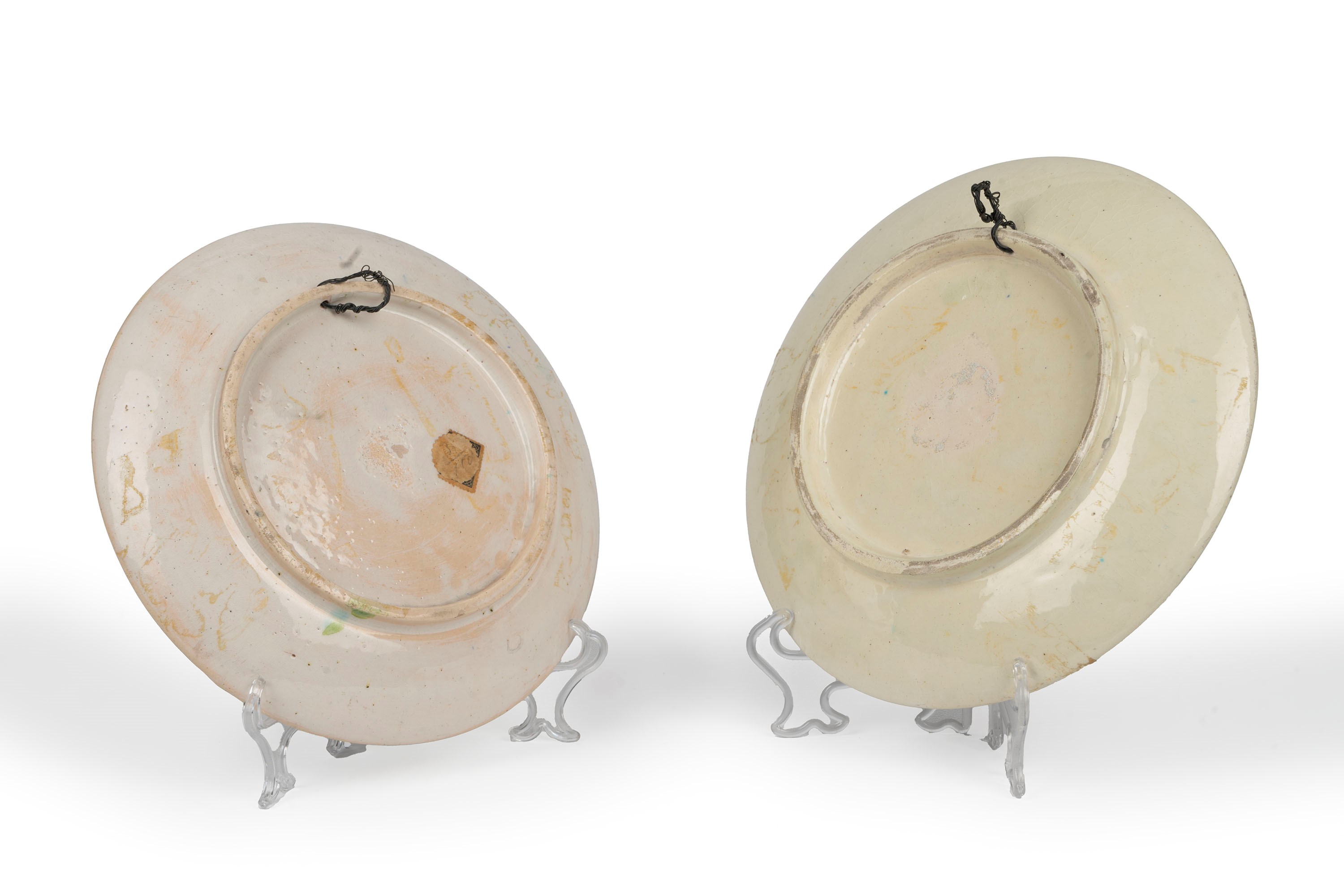 Due Piatti in Ceramica Kutahya, Turchia, Secoli XIX - XX