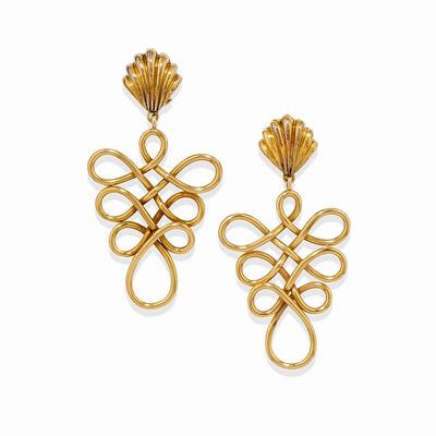 Orecchini in oro giallo 18k, design a conchiglia e maglia intrecciata