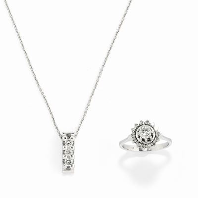 Anello e pendente in oro bianco 18k con diamanti