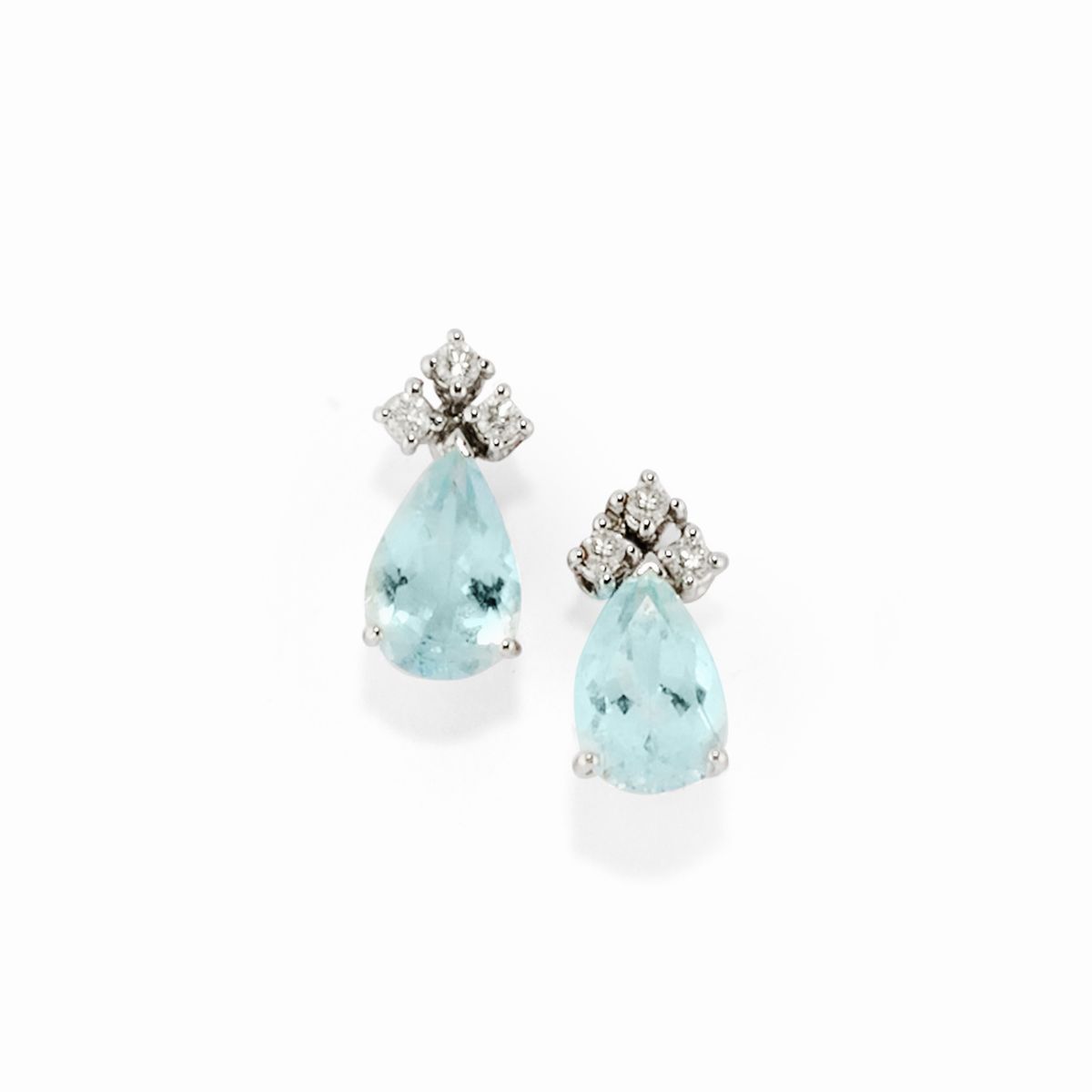 Collana e orecchini in oro bianco 18k con acquamarine e diamanti