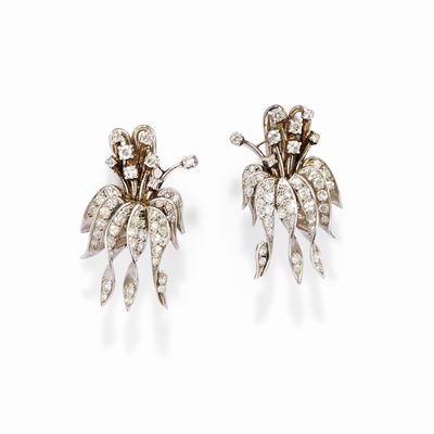 Orecchini in oro bianco 18k con diamanti taglio huit-huit