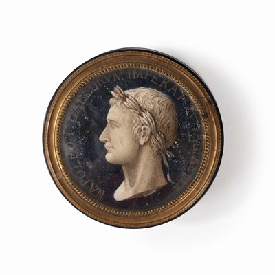 Tabacchiera in Corno con Profilo di Napoleone Dipinto sul Coperchio, Secolo XIX