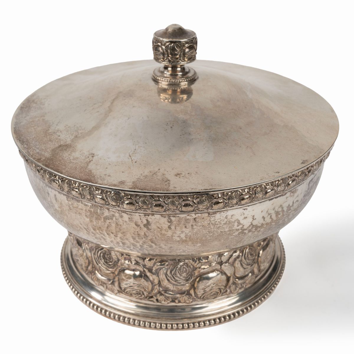 Alzata con Coperchio in Argento Decorata con Rose e Foglie, Germania, Inizi Secolo XX