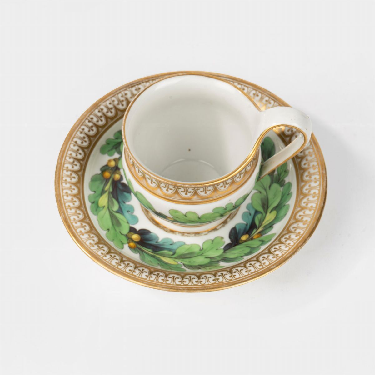 Tazza e Sottotazza Dipinta a Racemi e Oro, Berlino, Inizi Secolo XIX