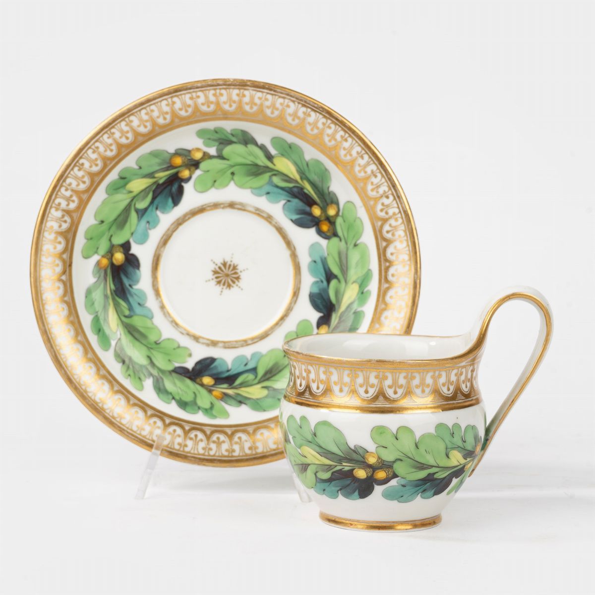Tazza e Sottotazza Dipinta a Racemi e Oro, Berlino, Inizi Secolo XIX