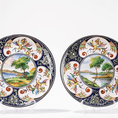 Coppia di Piatti in Ceramica Raffiguranti Paesaggi, Faenza, Secolo XX