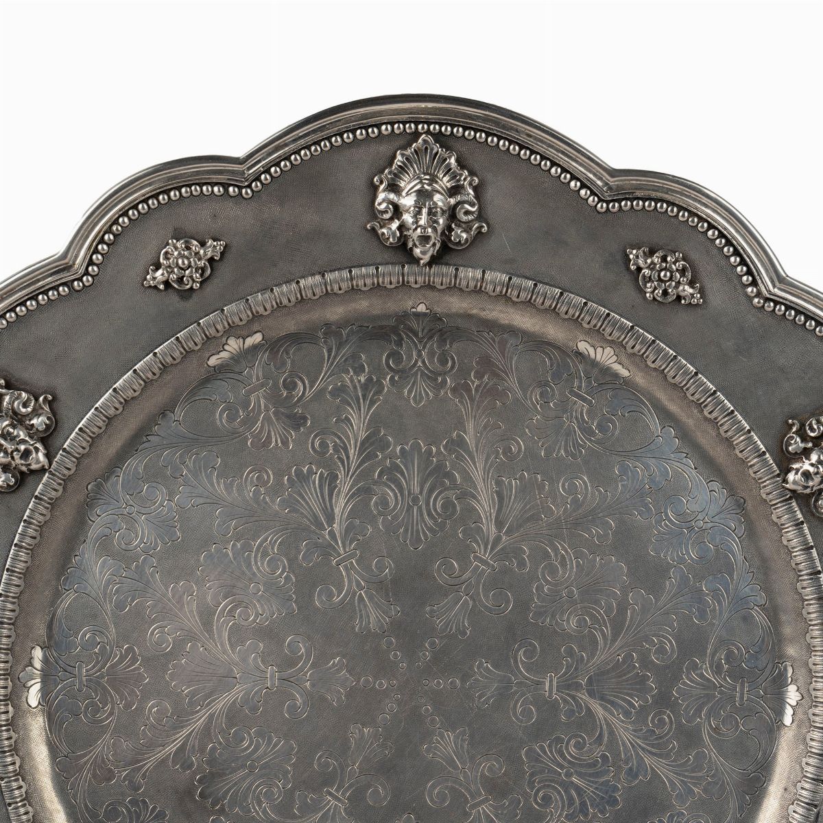 Grande Piatto in Argento, Argentiere Fassi Arno Milano, Prima Metà del Secolo XX