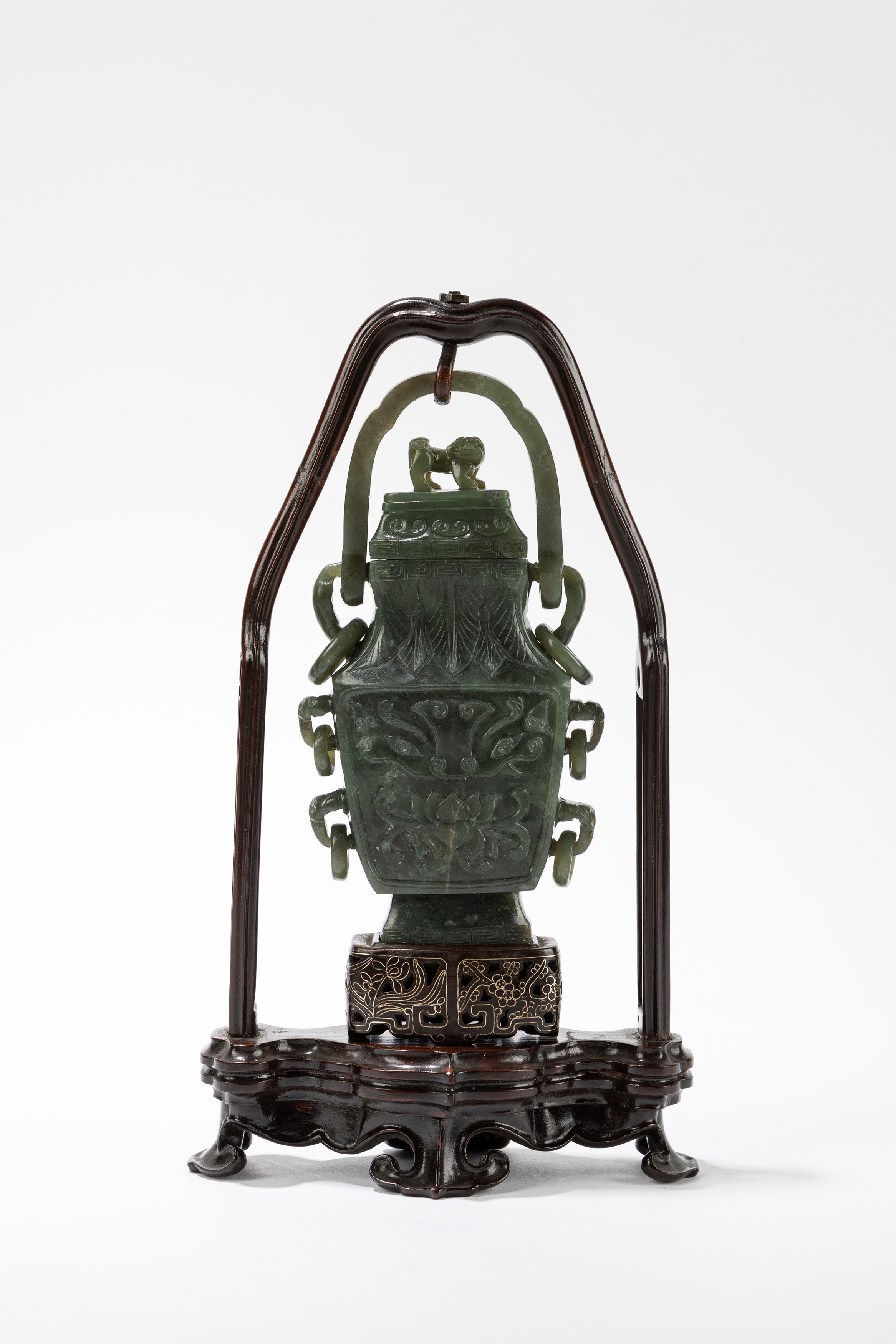 Vaso in giada verde, Cina, Repubblica di Cina (1912-1949)